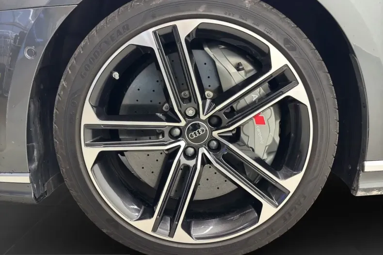 Audi S8 din 2024 cu 43.395 km - oferta AUD200277 - foto 6