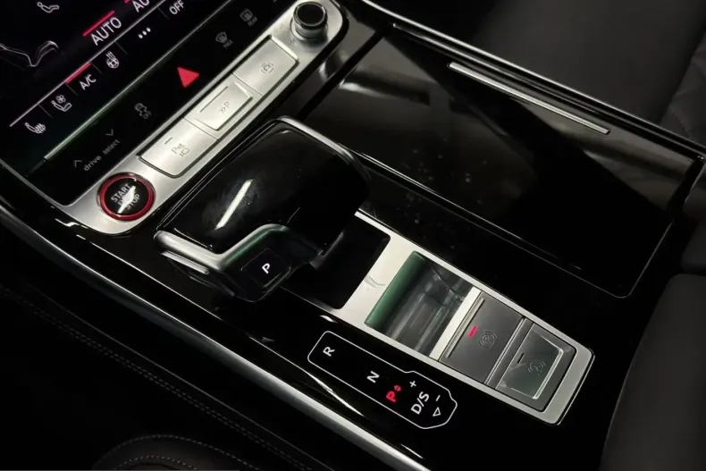 Audi S8 din 2024 cu 43.395 km - oferta AUD200277 - foto 10