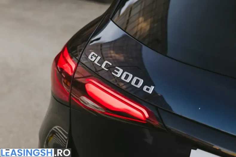 Mercedes-Benz GLC 300 (Clasa GLC) din 2023 cu 32.300 km - oferta MER200278 - foto 32