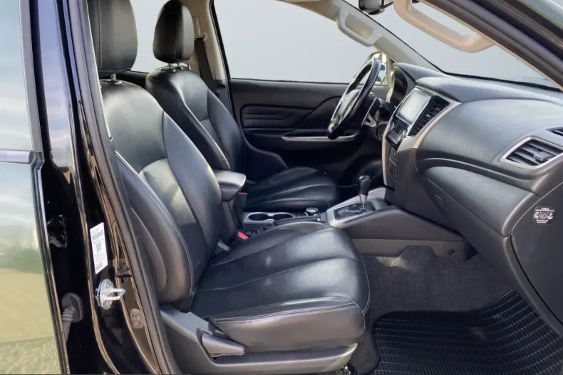 Mitsubishi L200 din 2022 cu 99.685 km - oferta MIT200286 - foto 9