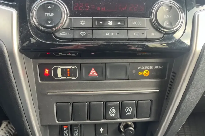 Mitsubishi L200 din 2022 cu 99.700 km - oferta MIT200287 - foto 17