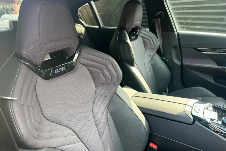 BMW M5 (Seria 5) din 2025 cu 7.500 km - oferta BMW200288 - foto 7