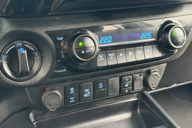 Toyota Hilux din 2022 cu 116.543 km - oferta TOY200292 - foto 13