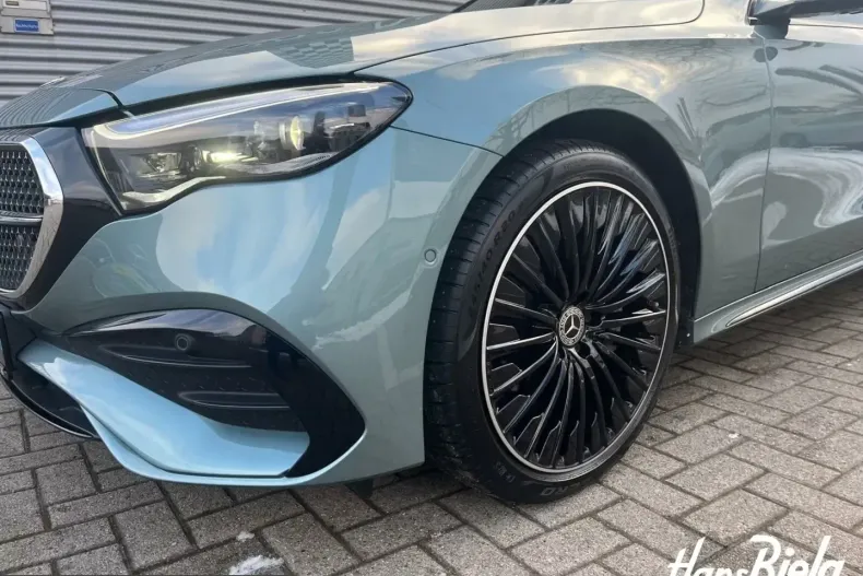 Mercedes-Benz E 400 (Clasa E) din 2023 cu 6.880 km - oferta MER200296 - foto 3