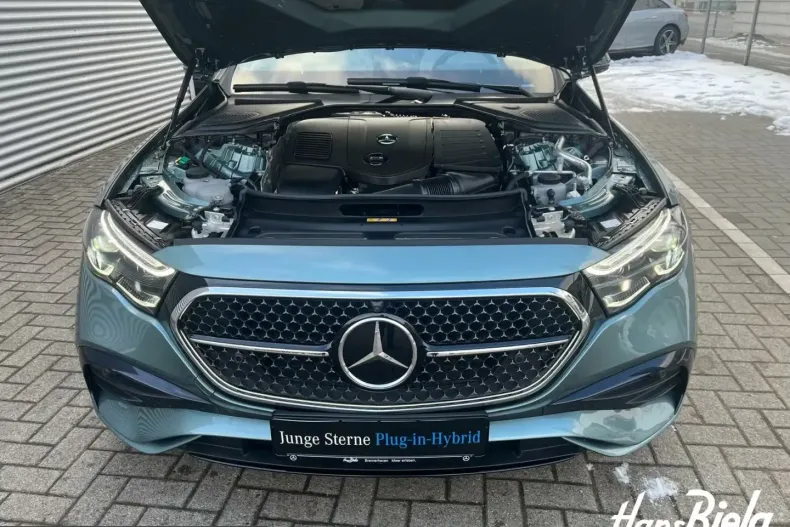 Mercedes-Benz E 400 (Clasa E) din 2023 cu 6.880 km - oferta MER200296 - foto 4