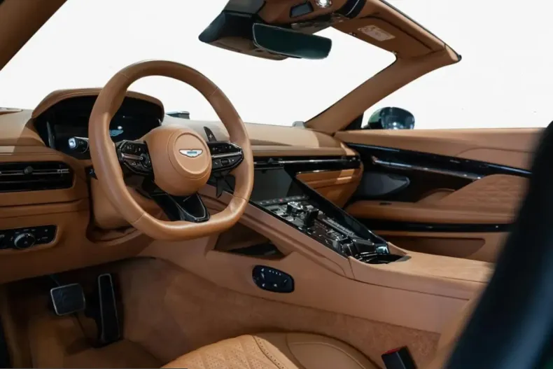 Aston Martin DB12 din 2024 cu 2.500 km - oferta AST200302 - foto 22