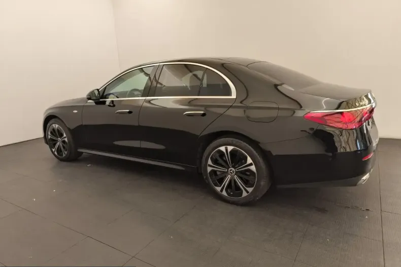 Mercedes-Benz E 300 (Clasa E) din 2024 cu 11.242 km - oferta MER200305 - foto 7