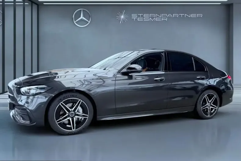 Mercedes-Benz C 300 (Clasa C) din 2022 cu 9.900 km - oferta MER200306 - foto 2