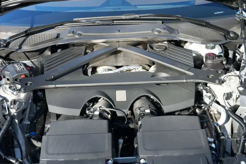 Aston Martin DB12 din 2024 cu 2.350 km - oferta AST200316 - foto 17