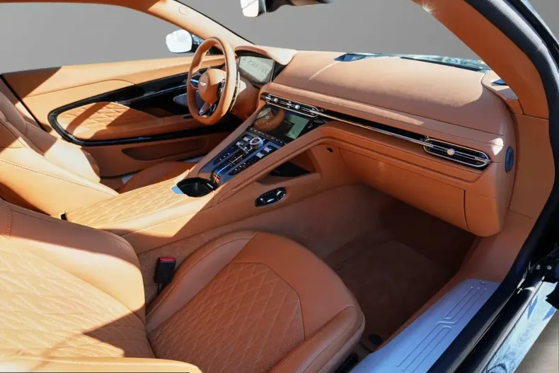 Aston Martin DB12 din 2024 cu 2.350 km - oferta AST200316 - foto 28