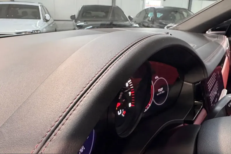 Porsche Cayenne din 2022 cu 48.106 km - oferta POR200328 - foto 14