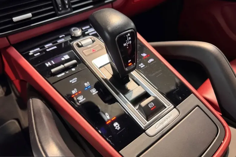 Porsche Cayenne din 2022 cu 48.106 km - oferta POR200328 - foto 17