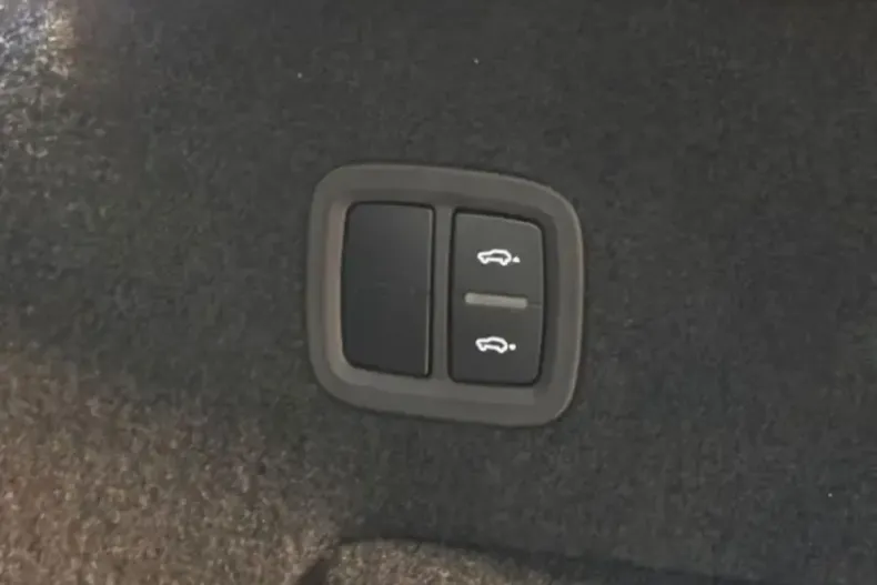 Porsche Cayenne din 2022 cu 48.106 km - oferta POR200328 - foto 26