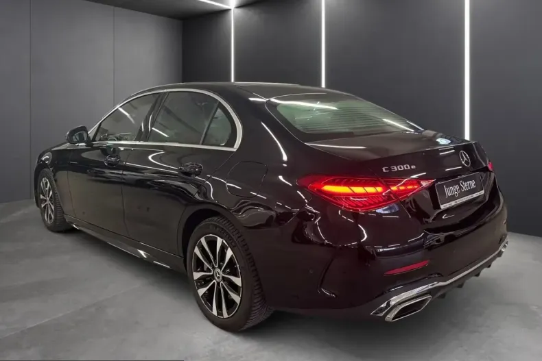 Mercedes-Benz C 300 (Clasa C) din 2023 cu 53.603 km - oferta MER200331 - foto 3
