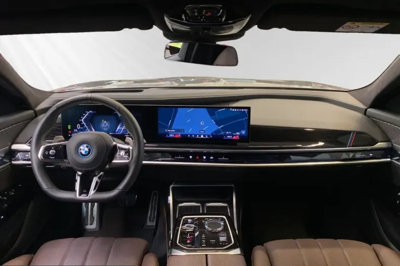 BMW 750 (Seria 7) din 2024 cu 14.500 km - oferta BMW200334 - foto 9