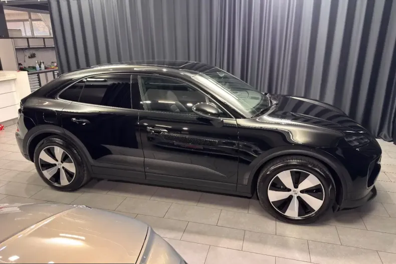 Porsche Macan din 2025 cu 14.500 km - oferta POR200337 - foto 8