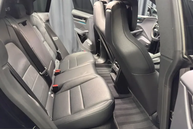 Porsche Macan din 2025 cu 14.500 km - oferta POR200337 - foto 19