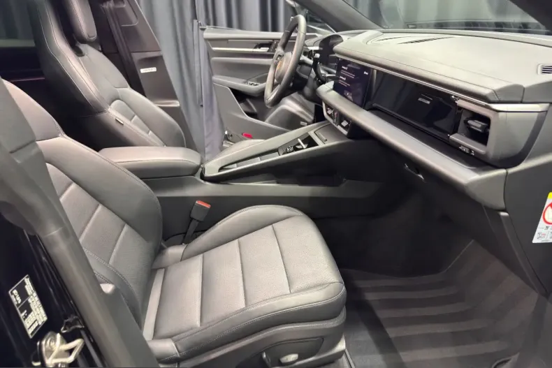 Porsche Macan din 2025 cu 14.500 km - oferta POR200337 - foto 23