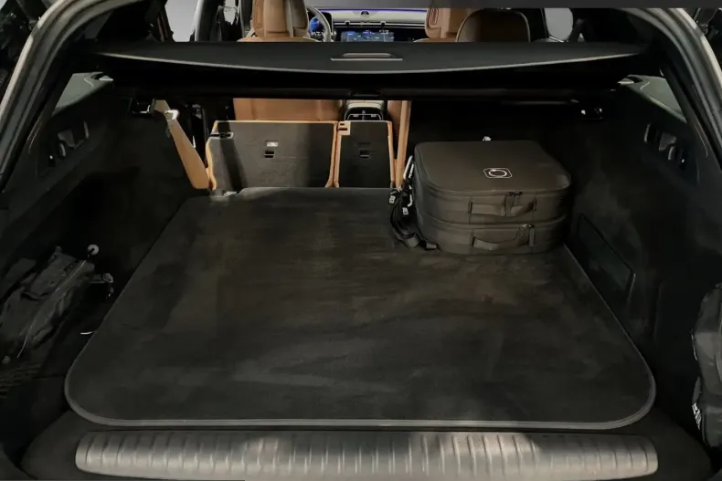 Mercedes-Benz E 300 (Clasa E) din 2024 cu 8.170 km - oferta MER200338 - foto 10