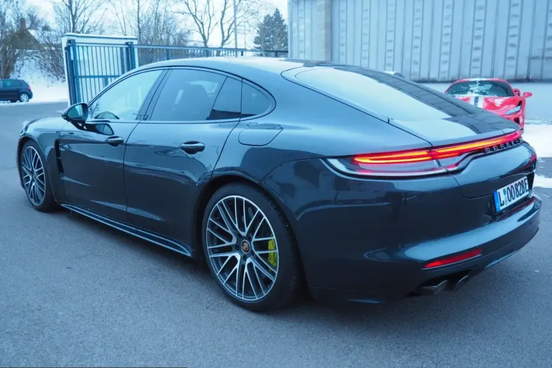 Porsche Panamera din 2021 cu 75.000 km - oferta POR200344 - foto 4