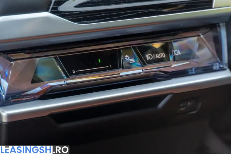 BMW 740 (Seria 7) din 2025 cu 14.500 km - oferta BMW200348 - foto 16