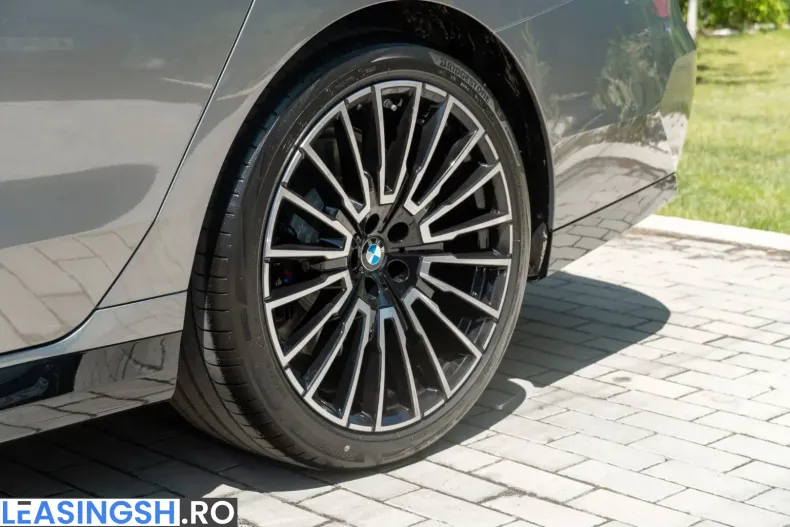 BMW 740 (Seria 7) din 2025 cu 14.500 km - oferta BMW200348 - foto 25