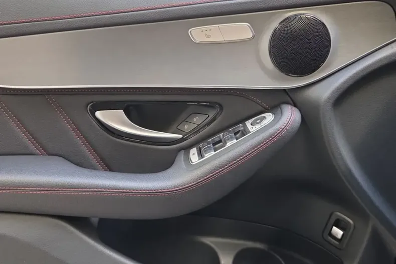 Mercedes-Benz GLC 300 (Clasa GLC) din 2022 cu 70.345 km - oferta MER200369 - foto 15