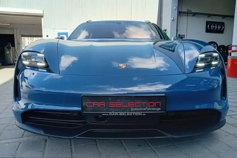 Porsche Taycan din 2023 cu 23.495 km - oferta POR200370 - foto 4