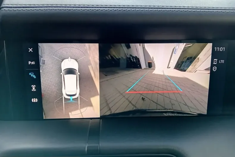 Porsche Taycan din 2023 cu 23.495 km - oferta POR200370 - foto 9