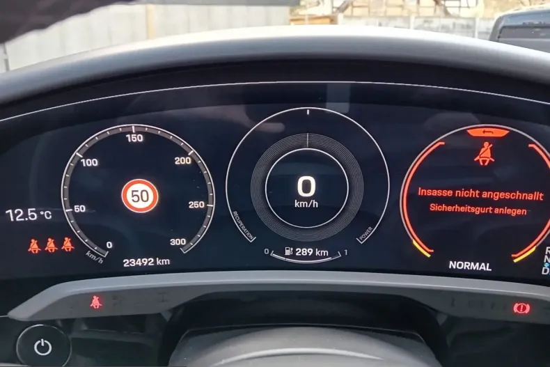 Porsche Taycan din 2023 cu 23.495 km - oferta POR200370 - foto 22