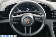 Porsche Taycan din 2023 cu 12.258 km - oferta POR200372 - foto 12