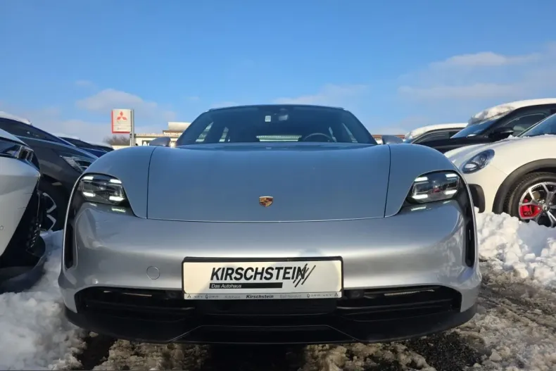 Porsche Taycan din 2023 cu 47.571 km - oferta POR200374 - foto 4