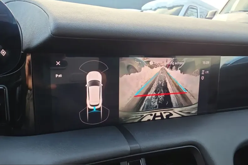 Porsche Taycan din 2023 cu 47.571 km - oferta POR200374 - foto 16