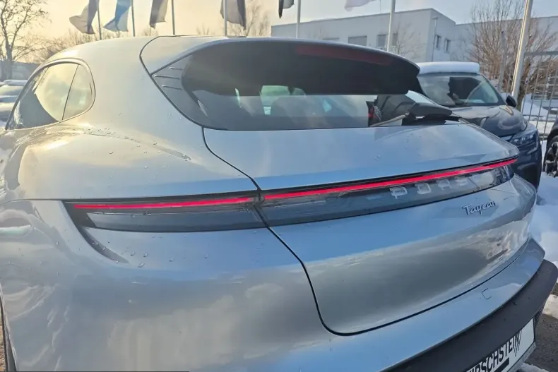 Porsche Taycan din 2023 cu 47.571 km - oferta POR200374 - foto 29