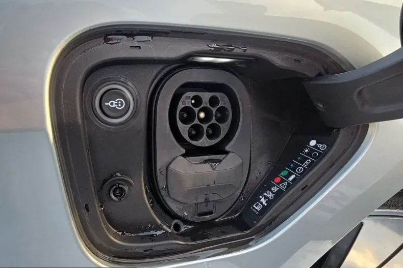 Porsche Taycan din 2023 cu 47.571 km - oferta POR200374 - foto 32