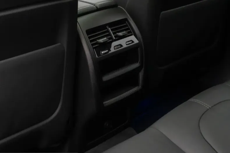 BMW X6 (Seria X) din 2024 cu 43.987 km - oferta BMW200377 - foto 26