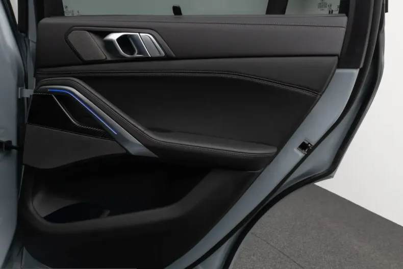 BMW X6 (Seria X) din 2024 cu 43.987 km - oferta BMW200377 - foto 30