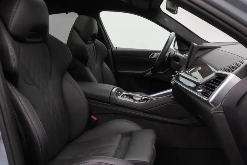 BMW X6 (Seria X) din 2024 cu 43.987 km - oferta BMW200377 - foto 36