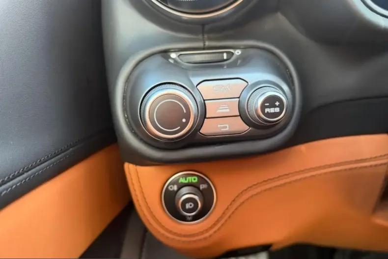 Ferrari Portofino din 2023 cu 14.200 km - oferta FER200378 - foto 10