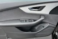 Audi Q8 din 2025 cu 10.600 km - oferta AUD200379 - foto 12