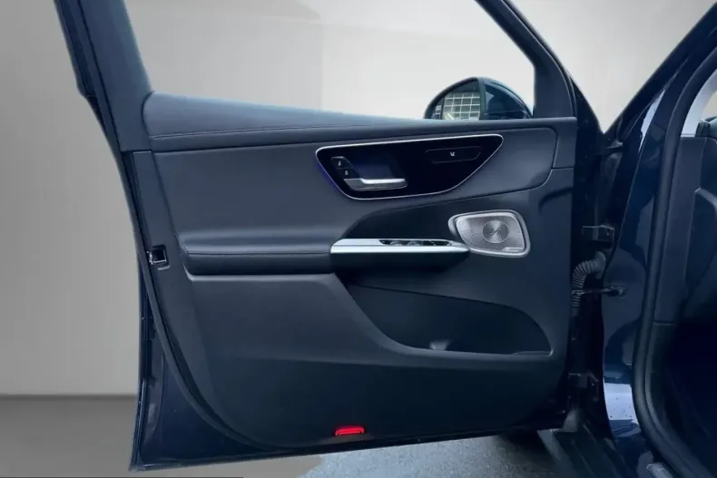 Mercedes-Benz GLC 300 (Clasa GLC) din 2022 cu 16.999 km - oferta MER200387 - foto 11