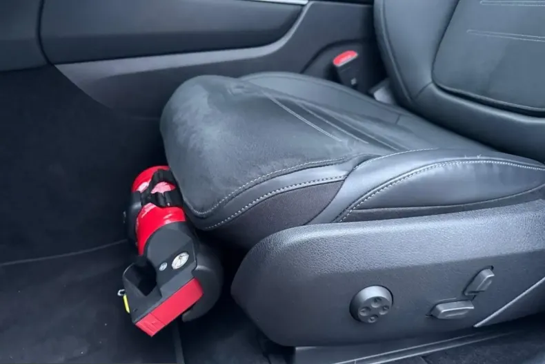 Mercedes-Benz GLC 300 (Clasa GLC) din 2022 cu 16.999 km - oferta MER200387 - foto 20