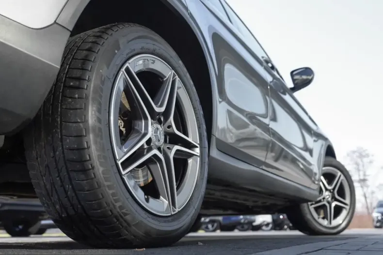 Mercedes-Benz GLC 300 (Clasa GLC) din 2022 cu 44.640 km - oferta MER200403 - foto 4