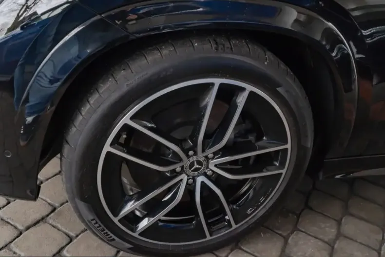 Mercedes-Benz GLE 450 (Clasa GLE) din 2025 cu 26.000 km - oferta MER200404 - foto 2