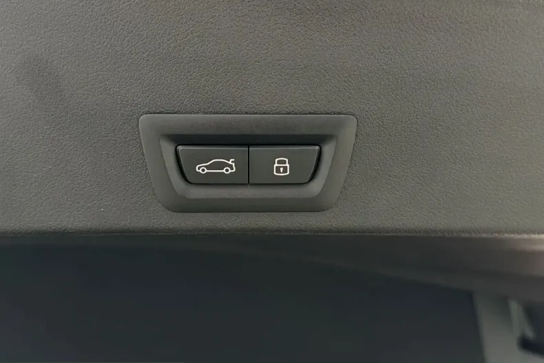 BMW XM (Seria X) din 2025 cu 26.087 km - oferta BMW200406 - foto 18