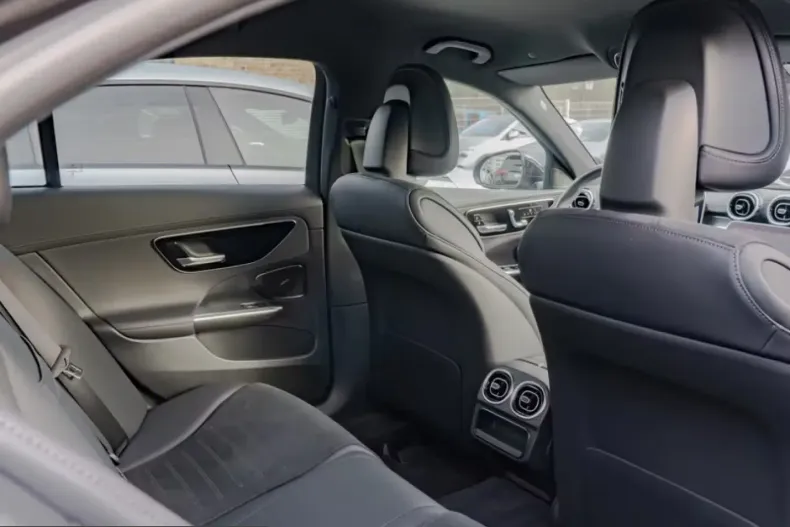 Mercedes-Benz C 180 (Clasa C) din 2024 cu 5.305 km - oferta MER200420 - foto 7