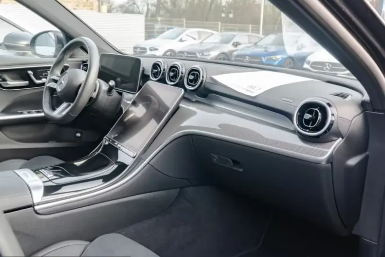 Mercedes-Benz C 180 (Clasa C) din 2024 cu 5.305 km - oferta MER200420 - foto 8