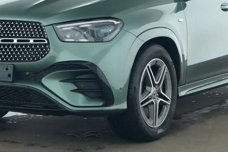 Mercedes-Benz GLE 400 (Clasa GLE) din 2025 cu 8.700 km - oferta MER200422 - foto 3