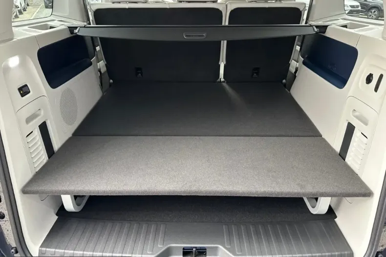 Volkswagen ID. Buzz din 2024 cu 14.999 km - oferta VOL200446 - foto 5