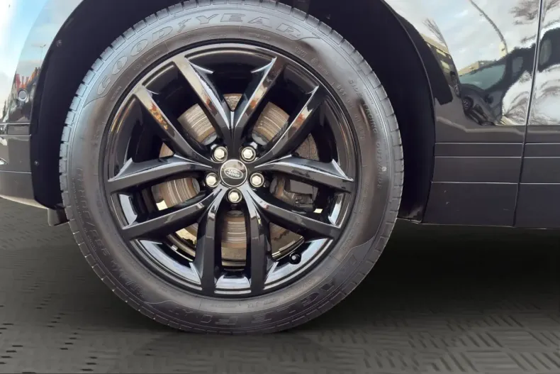 Land Rover Range Rover Velar din 2025 cu 13.800 km - oferta LAN200464 - foto 8